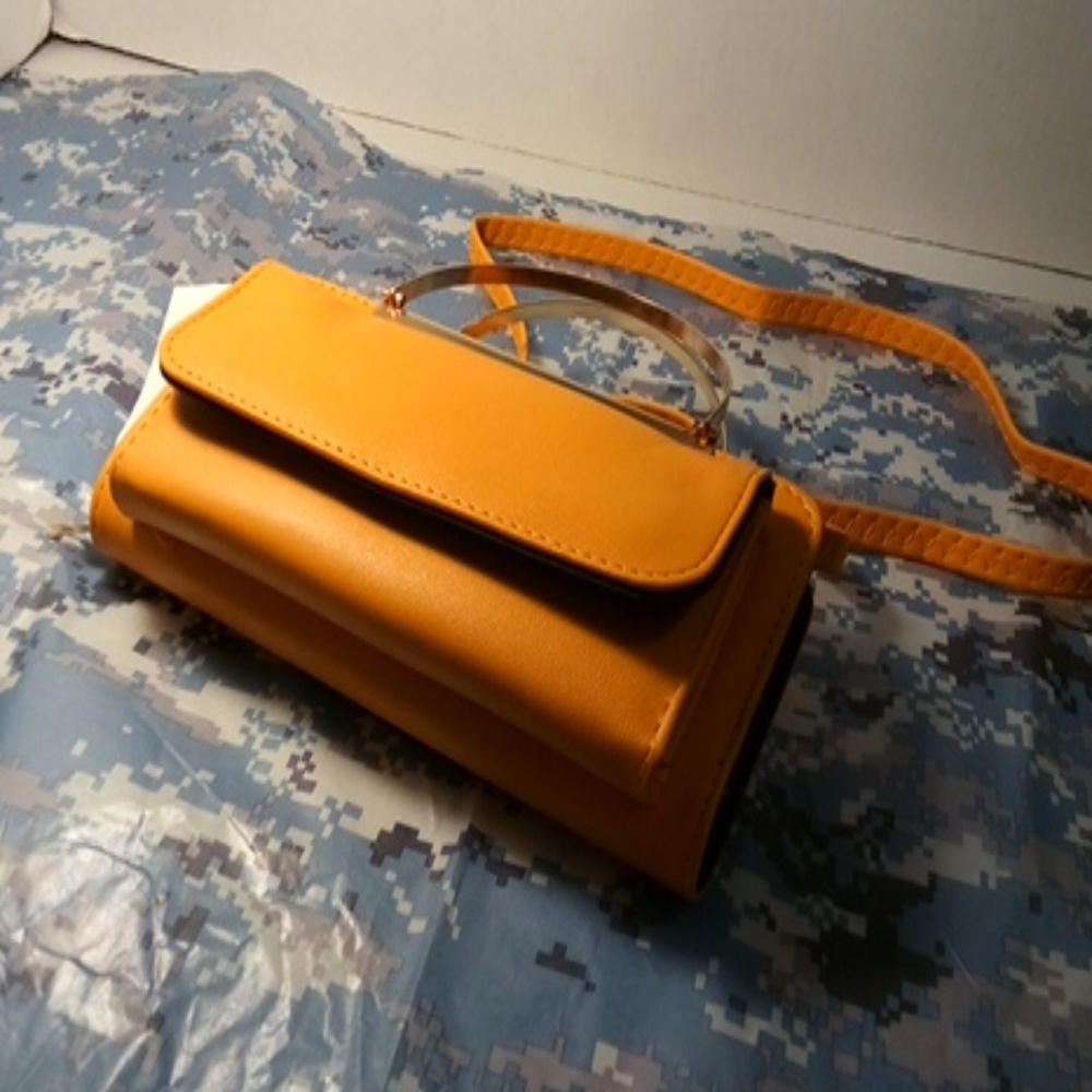 Purse🌻🌻🌻🌻🌻🌻🌻🌻 - Picture 2 of 8